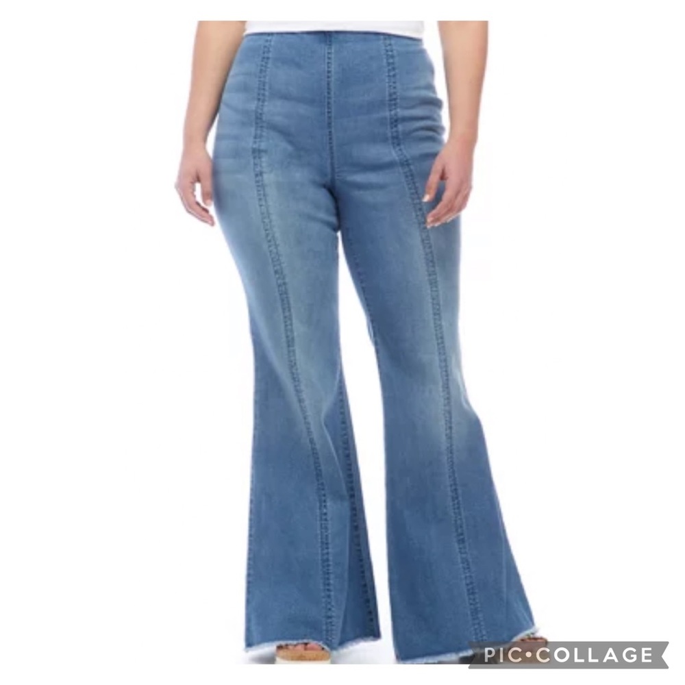 NWOT Fourteenth Place Seamed High Waist Pull On Flare Jeans
